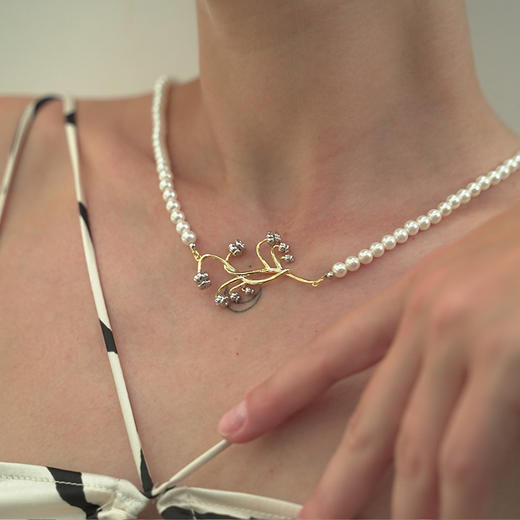 【李若彤同款】Victoria维多利亚早期 | 铃兰珍珠藤蔓项链（天然珍珠） 商品图3