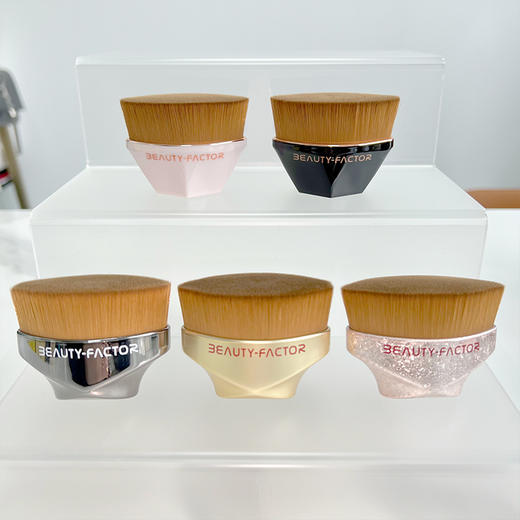 【送收纳盒+清洁剂】Beauty-Factor美丽因子化妆刷系列 柔软细腻，一刷多用，不吃粉不卡粉，10秒快速上妆，轻松打造自然轻薄底妆，适合新手党~.01 商品图3