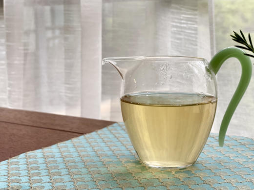 白毫银针（2022头采首日银针）老树银针，珍稀品质，芽头肥壮，白毫满披，毫香蜜韵，自然清新，香清甘甜，享有杯中“美人”，茶中“女王”之美誉，净含量500g，头采限量预售！ 商品图2