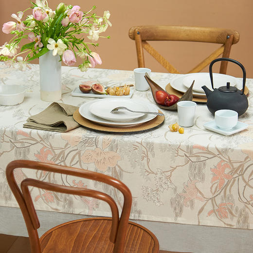 空境幽兰日式碎花纯棉餐桌布 商品图1