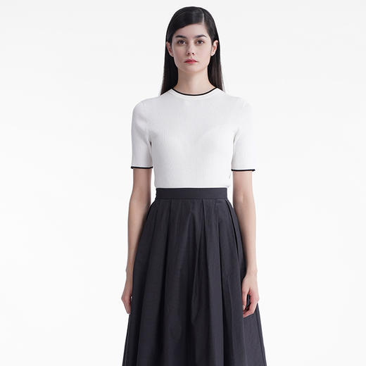 三石一澜女装2022年夏季素色细丝绵针织衫SG21401040 商品图0