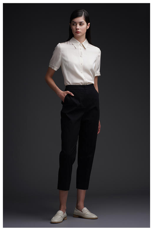 三石一澜女装2022年夏季素色衬衣SG21101025 商品图1