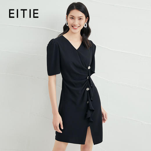 EITIE爱特爱夏季新款时尚泡泡袖开叉裙摆黑色修身a字连衣裙B2207954 商品图0