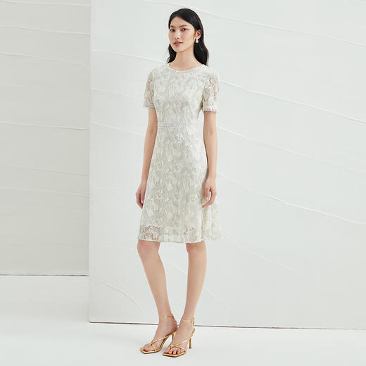 EITIE爱特爱夏季新款时间简约百搭通勤温柔气质蕾丝a字连衣裙B2207936 商品图3