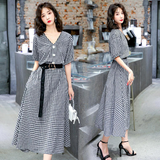 HRFS-WB20089夏季新款V领显瘦连衣裙复古格纹气质长款裙子 商品图0