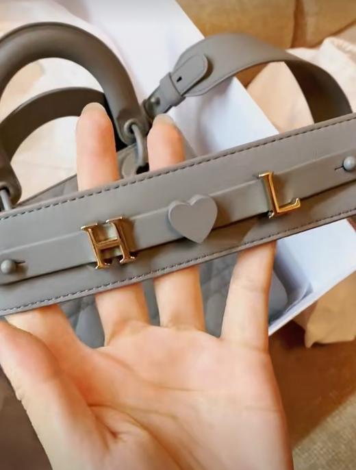 女磨砂小四格包 商品图8