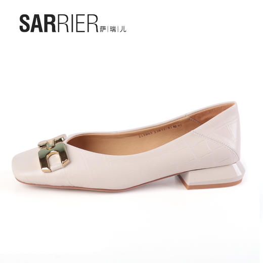 萨瑞儿2022新款亮扣压花牛皮船鞋	213903 商品图5