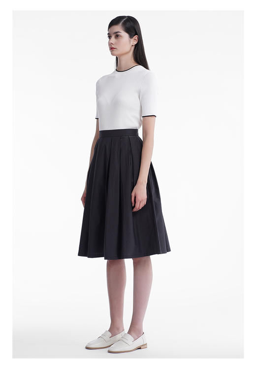 三石一澜女装2022年夏季素色细丝绵针织衫SG21401040 商品图2