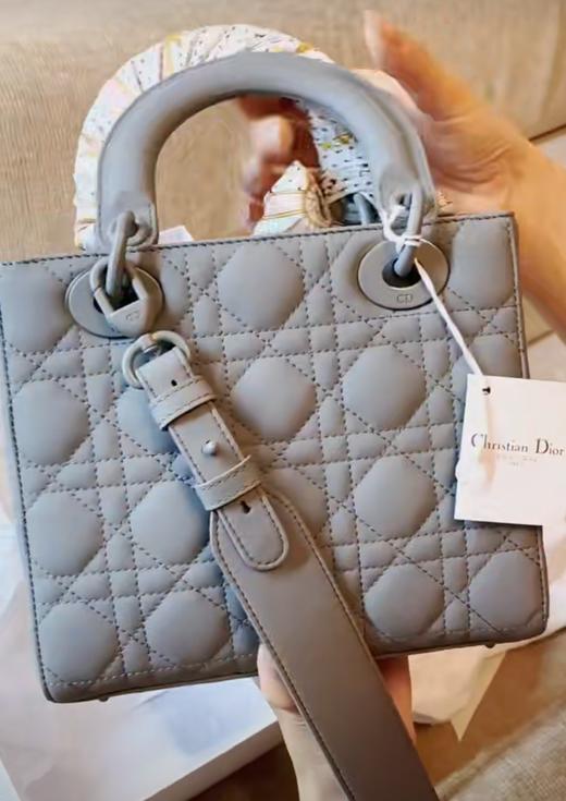 女磨砂小四格包 商品图4