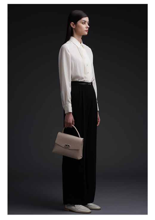 三石一澜女装衬衫SG21101001 商品图3