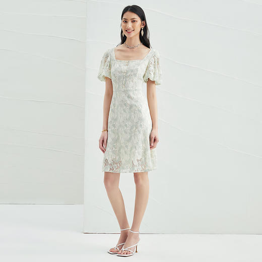 EITIE爱特爱夏季新款时尚气质显瘦泡泡袖方领a字蕾丝连衣裙B2207938 商品图3