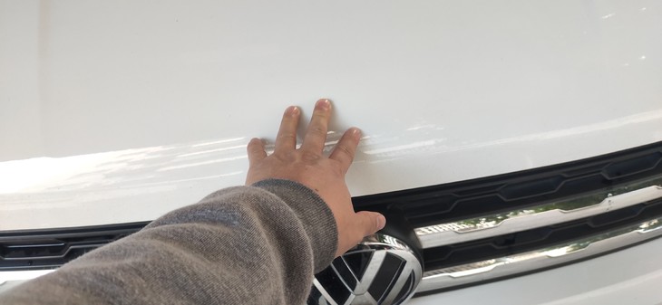 汽车使用的玻璃水，到底有什么用？老司机告诉你，别再花冤枉钱