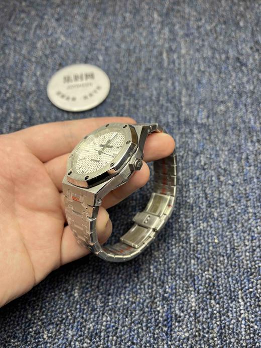 亲民版 爱彼皇家橡树系列AP15400
机芯：搭载进口西铁城 商品图3