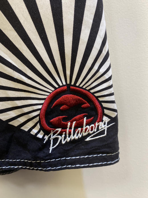 Billabong 刺绣沙滩裤 （30”） （76 cm）_SSP(1) 商品图1