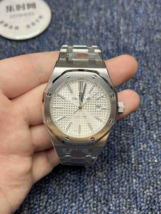 亲民版 爱彼皇家橡树系列AP15400
机芯：搭载进口西铁城 商品图1