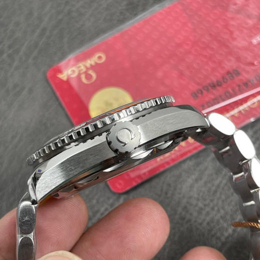 3s欧米茄海马海洋宇宙600米215.30.44.21.01.002四分之一（直径43.5mm）男士腕表，精钢表带， 商品图12