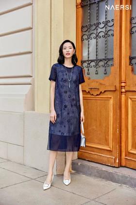 2楼女装新百购NAERSI娜尔思服饰