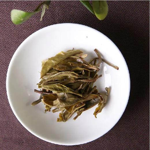吉顺号普洱茶 2020年春茶 勐海大树普洱茶生茶饼茶100g 商品图8