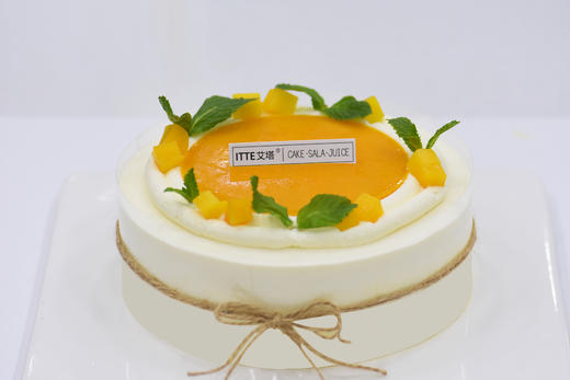 【法式芒果千层】动物奶油、新鲜芒果、手工千层皮；软糯班戟皮，安佳动物奶油搭配芒果果肉，让你感受到热情与甜蜜，是最适合分享的美食~ 商品图0