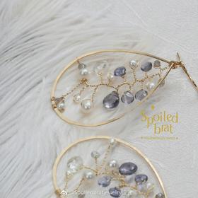 SpoiledBrat Jewelry 叶形脉络 堇青石珍珠白水晶耳环