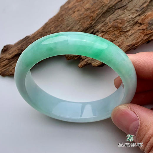 派瑞翡翠 翡翠手镯 糯种 绿色 商品图1