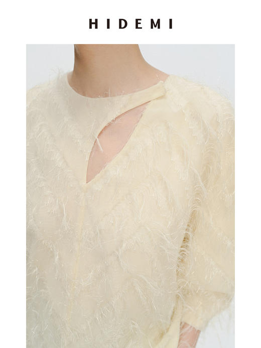 HIDEMI 软雕塑立体短流苏设计感不对称镂空设计廓形袖上衣 商品图5