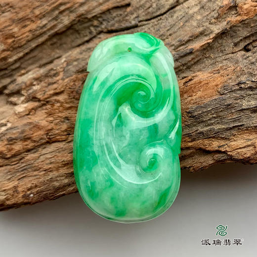 派瑞翡翠 翡翠挂件 糯种 绿色 商品图0