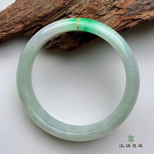 派瑞翡翠 翡翠手镯 糯种 绿色 商品图1