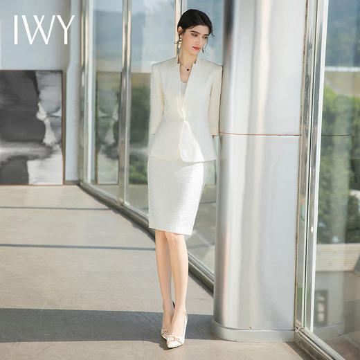 IWY/高端职业装套装女上班气质女神范七分袖米白色名媛小香风西装套裙 商品图3