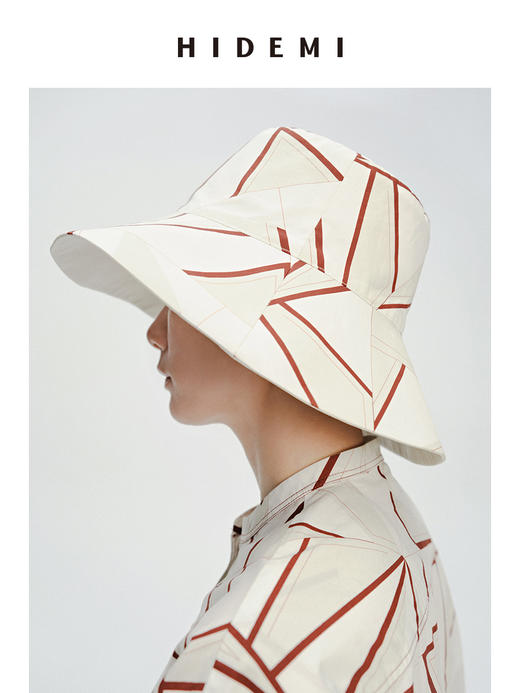 HIDEMI 家居系列都市几何印花拼皮双面渔夫帽 商品图1