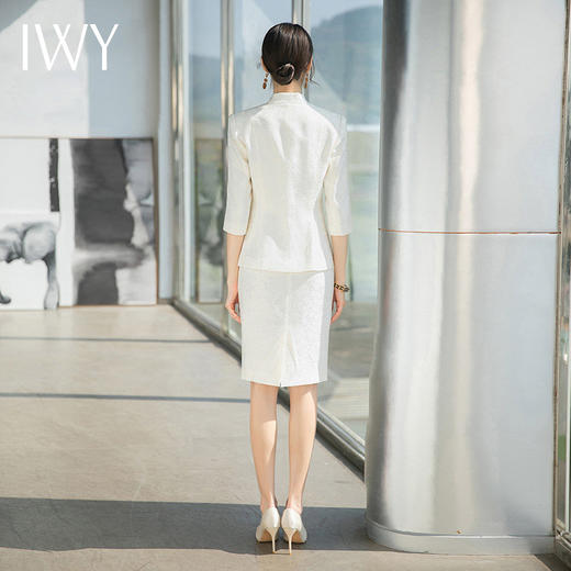 IWY/高端职业装套装女上班气质女神范七分袖米白色名媛小香风西装套裙 商品图4