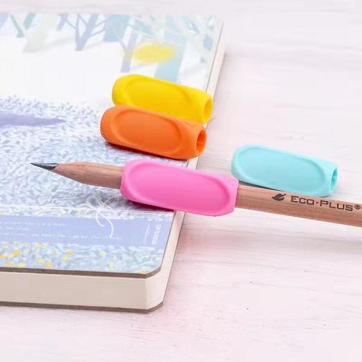 晨光优握儿童幼儿园小学生握笔器矫正神器3-6初学者铅笔写字正确握笔姿势练习纠正握姿套装保护套创意握笔套 商品图5