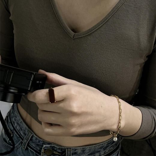 预售|PUVOS普沃斯新款 设计师款创意简约猪鼻孔小众百搭手链 .潮快闪[福利品] 商品图0