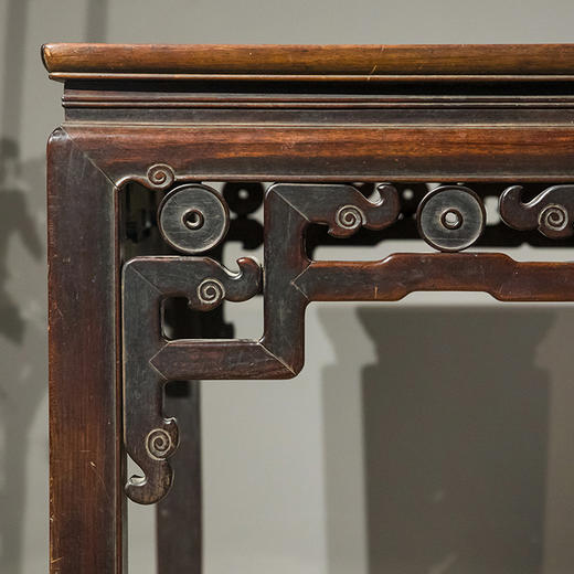 清 红木束腰马蹄腿拐子铜钱纹八仙桌 商品图1