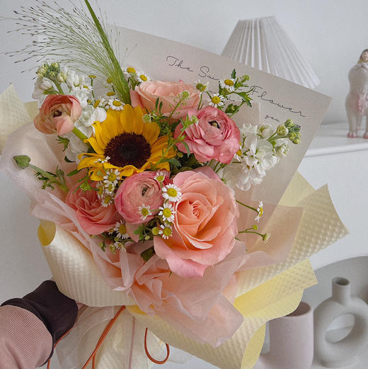 向日葵仪式感小花束  配套礼袋 商品图0