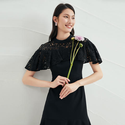 EITIE爱特爱蕾丝收腰长裙鱼尾裙连衣裙6507211 商品图2