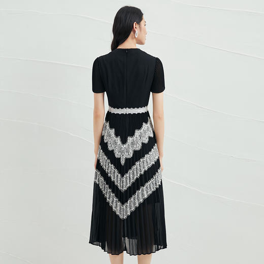 EITIE爱特爱V领百搭气质收腰民族风长裙连衣裙6607318 商品图4