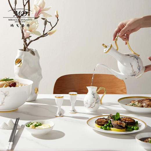 【玛戈隆特】B7F 10人份进博盛宴骨瓷白酒具套装 家用创意精致礼盒包装 商品图4
