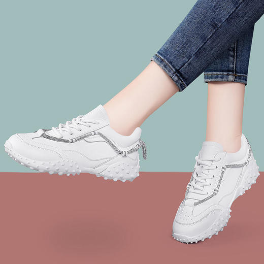 SLW58360新款时尚气质休闲透气弹力一脚蹬软底小白鞋 商品图1