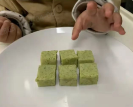 10月+宝宝辅食：西蓝花山药糕