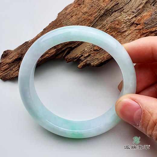 派瑞翡翠 翡翠手镯 糯种 绿色 商品图3