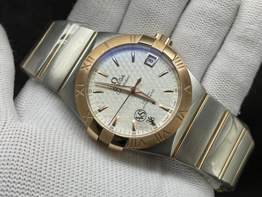 VS2020欧miga星座，欧miga的精髓。 一款非常具有鲜明特点，让人越来越觉得好看的款式。好看的皮囊千篇一律，有趣的万里挑一。 商品图8