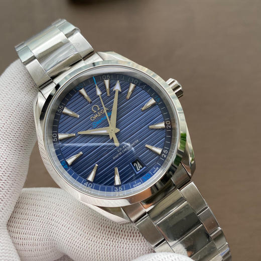 欧米茄海马150米 Aqua Terra 天文台 41mm 商品图3