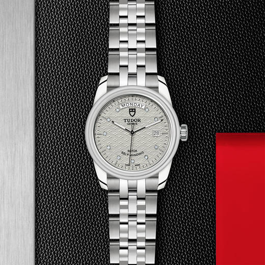 帝舵骏珏星期日历型 | 钢表壳，直径39毫米  镶钻表盘 商品图0