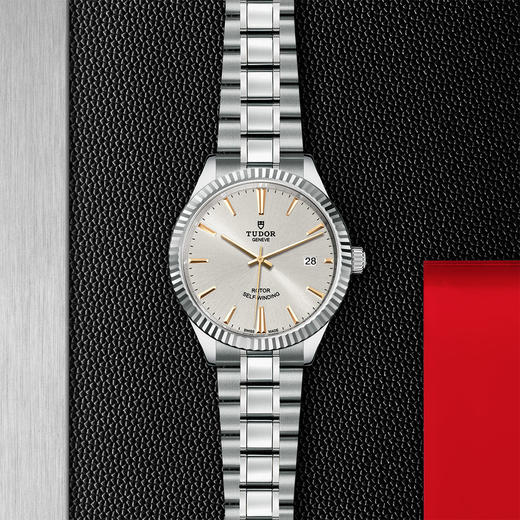 帝舵风尚系列 | 钢表壳，直径38毫米  银色表盘 商品图0