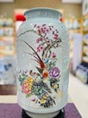 彭小清：重工粉彩花卉【艳影凌风，富贵平安】