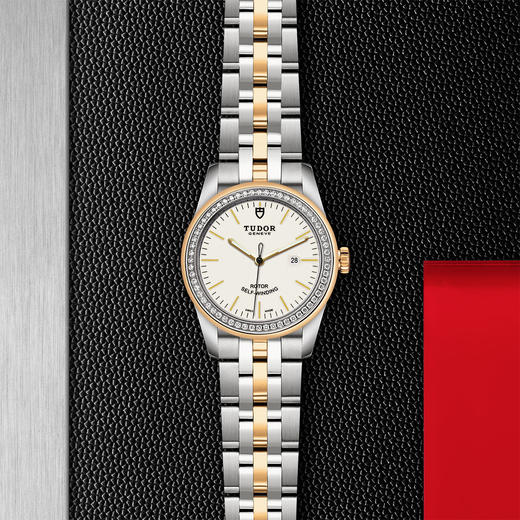 帝舵骏珏日历型 | 钢表壳，直径31毫米  镶钻外圈 商品图0