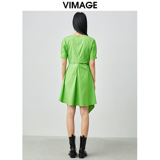 VIMAGE纬漫纪夏季新品纯色百搭洋气褶皱收腰连衣裙V1507154 商品图3