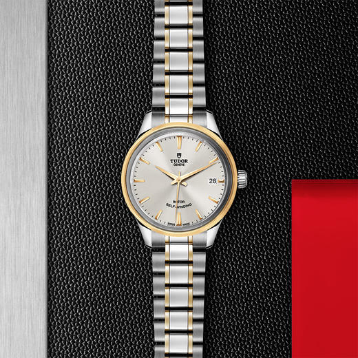 帝舵风尚系列 | 钢表壳，直径34毫米  黄金及钢外圈 商品图0