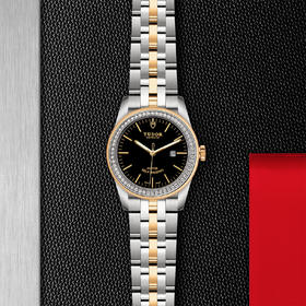 帝舵骏珏日历型 | 钢表壳，直径31毫米  镶钻外圈